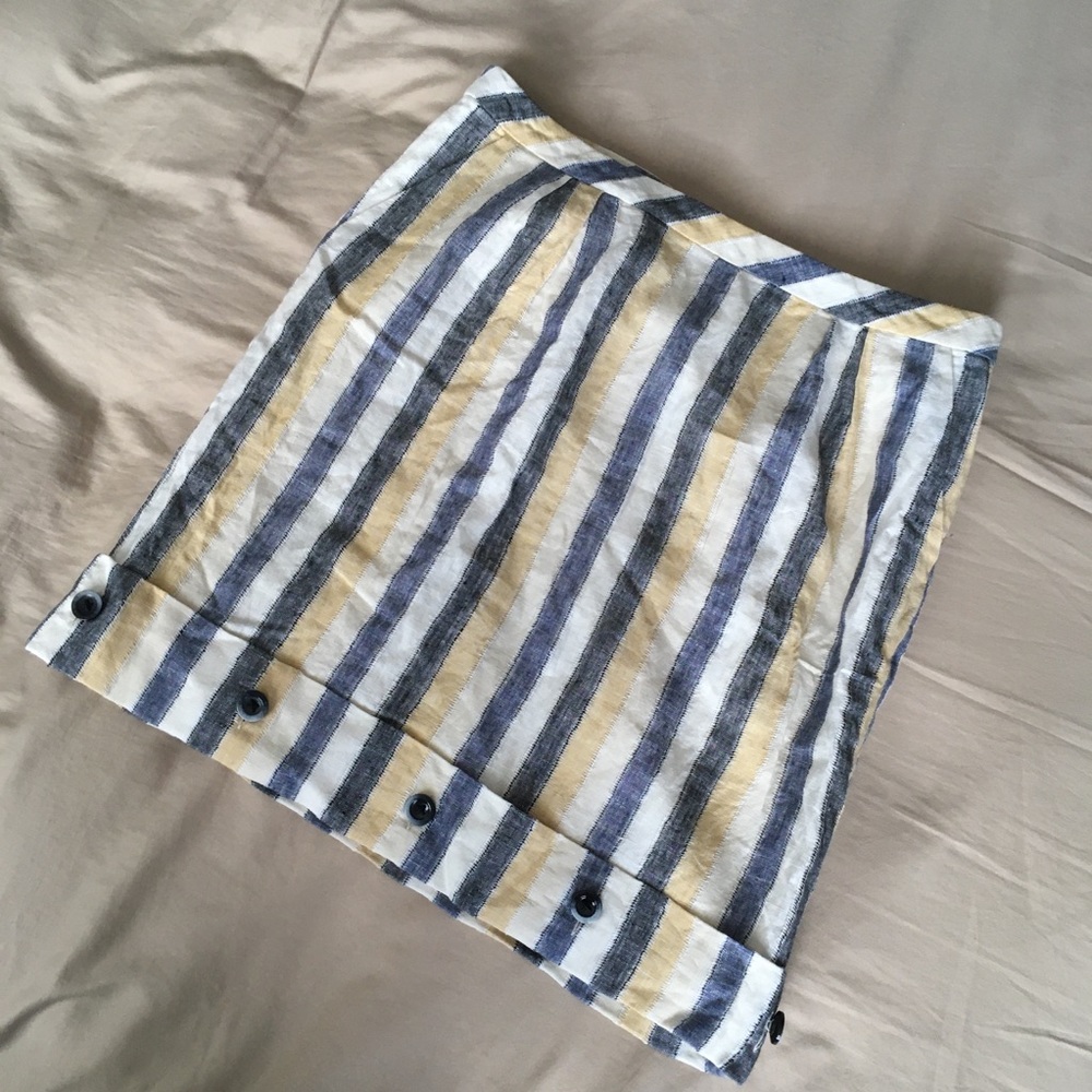 Striped Skirt With Buttons - Picture 2 of 7